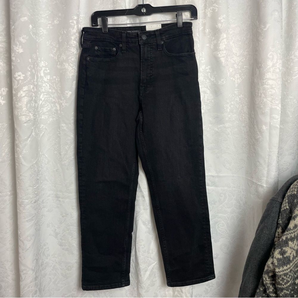 ⭐️Free Assembly The Original 90’s Straight leg jeans